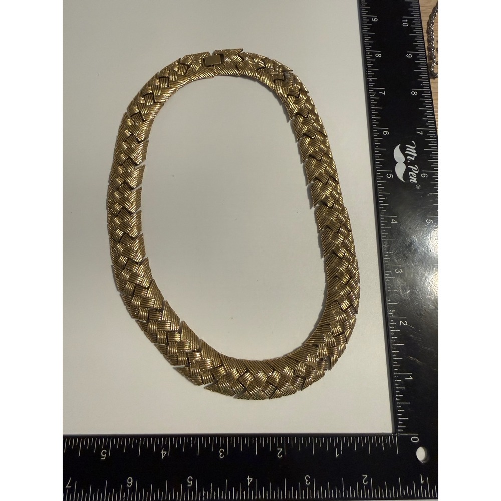 Vintage Gold Tone Woven Basketweave Collar Necklace Statement Graduated Link 17"